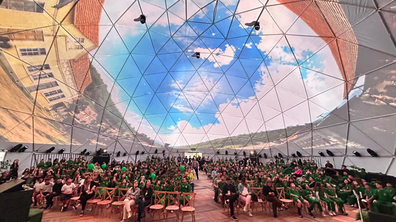 Domo da Expo 150 une arquitetura, tecnologia e arte em experiência imersiva inédita no Sul do país